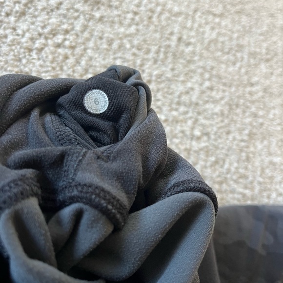 Lululemon align camo pants, high rise, size 6 - Picture 4 of 6